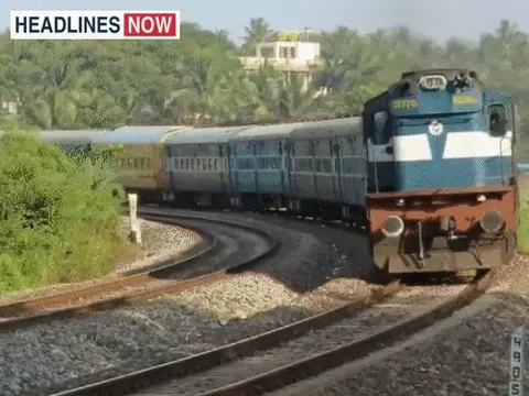 दिवाली-छठ पर झारखंड लौटने की राह महंगी:नियमित ट्रेनों में कन्फर्म टिकट मिलना मुश्किल, फ्लाइट के टिकट भी ढाई गुना तक हो गए महंगे