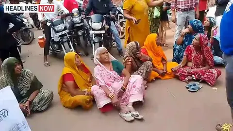 गांधी चौक पर अतिक्रमण हटाने पहुंची JCB, जोगी पटवाओं ने किया चक्काजाम; दिवाली तक मिली मोहलत, बाद में बस स्टैंड पर होगी शिफ्टिंग / Shivpuri News