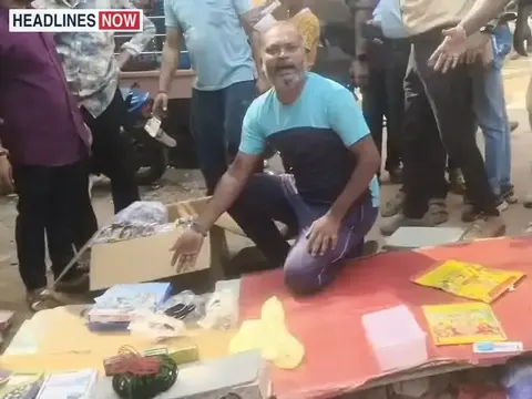 स्रोत द्वारा प्रकाशित तस्वीर: कोर्ट रोड से न्यू ब्लॉक तक दुकानें हटवाईं : दोबारा लगाने पर जब्ती और चालान की चेतावनी, शिवपुरी में दीपावली से पहले कार्रवाई