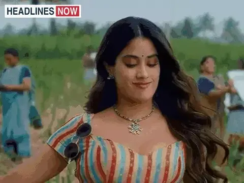 ‘शर्मिंदगी हमेशा मेरे साथ रहेगी’:जाह्नवी ने माना- ‘पेड्डी’ में सेक्सुअल असॉल्ट को प्रमोट किया गया, बोलीं- मैं इसे रोकने के लिए ज्यादा बोल सकती थी