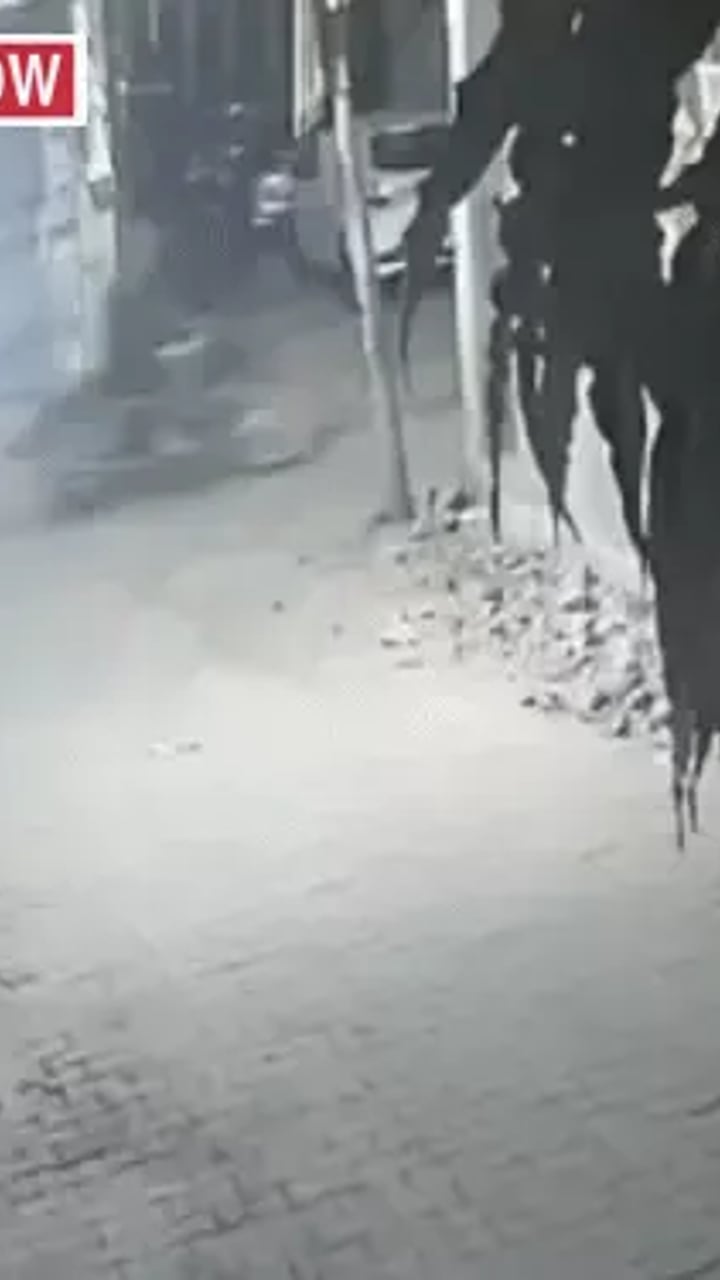 लुधियाना में पिकअप ने बाइक को टक्कर मारी